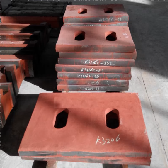 toggle plate for crusher